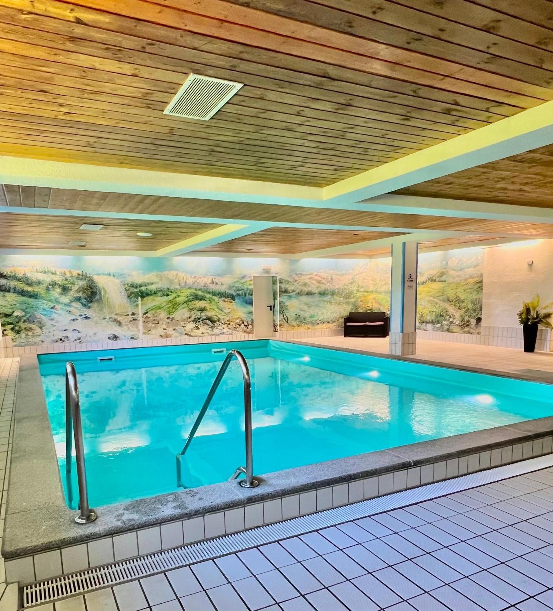 Wolkenfrei In Mit Pool Und Sauna Apartment